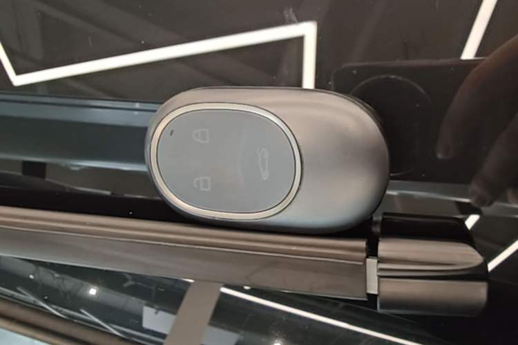 Used Nio ET5T 2023 75 kWh Touring Vehicle Key