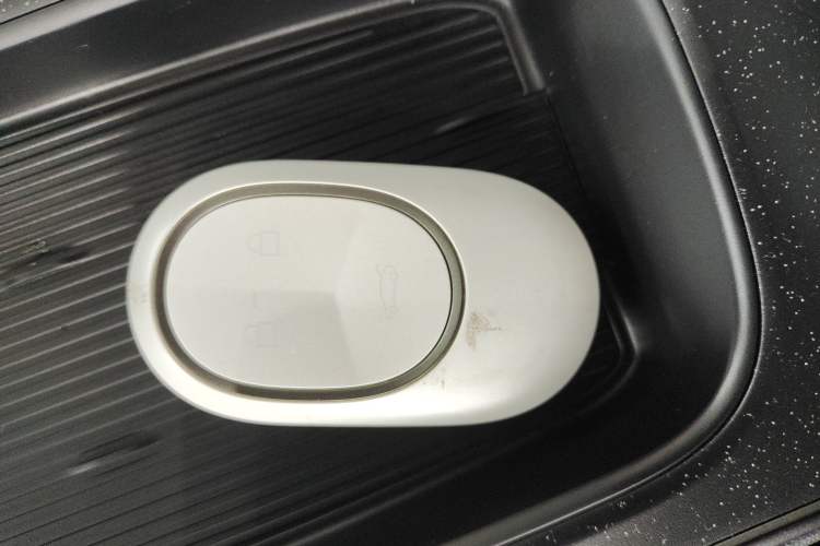 Used Nio ET5T 2023 75 kWh Touring Vehicle Key
