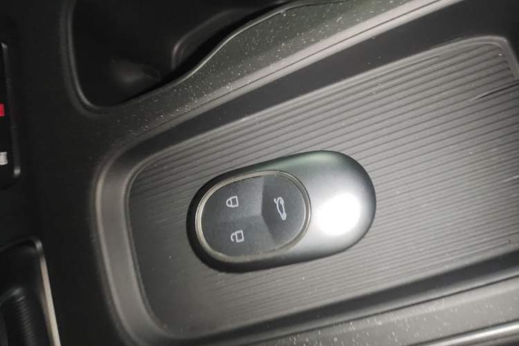 Used Nio ET5T 2023 75 kWh Touring Vehicle Key