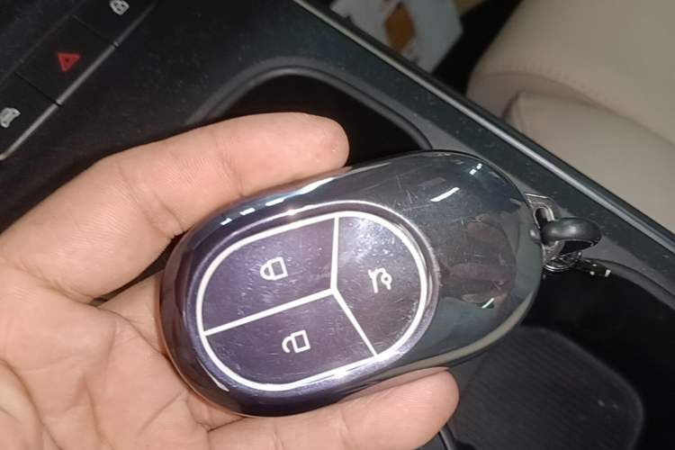 Used Nio ET5T 2023 75 kWh Touring Vehicle Key