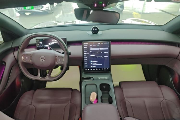 Used Nio ET5T 2023 75 kWh Touring Center Console