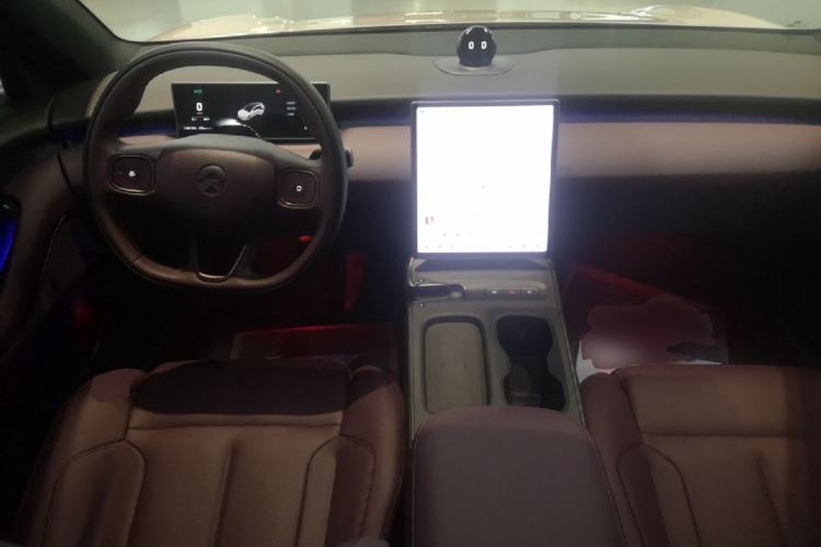 Used Nio ET5T 2023 75 kWh Touring Center Console