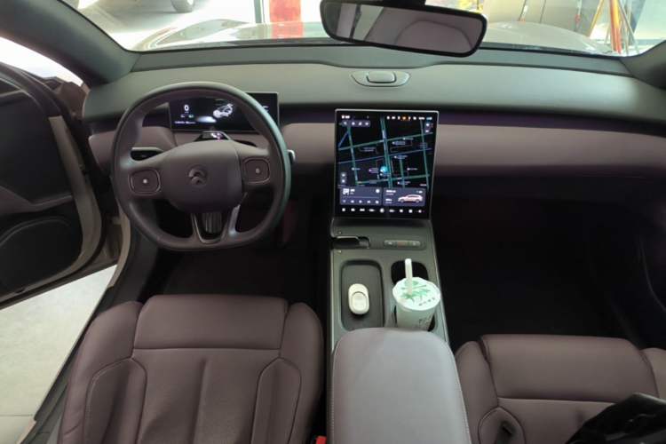 Used Nio ET5T 2023 75 kWh Touring Center Console