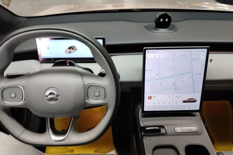 Used Nio ET5T 2023 75 kWh Touring Center Console