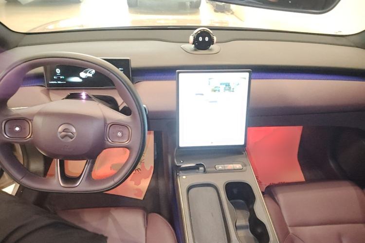 Used Nio ET5T 2023 75 kWh Touring Center Console