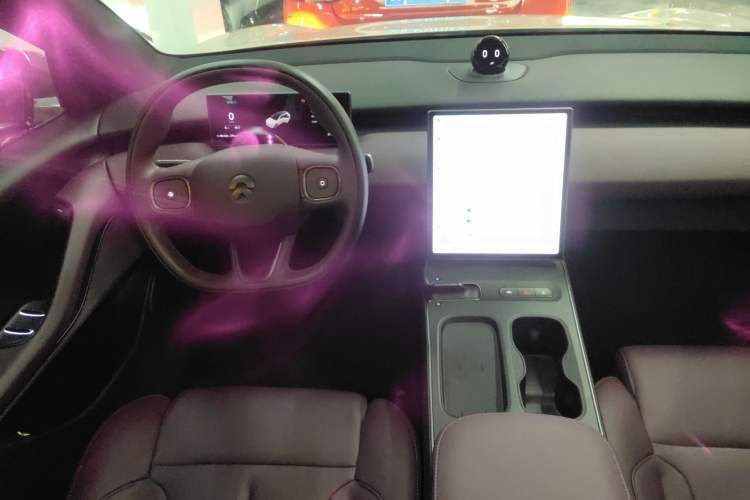 Used Nio ET5T 2023 75 kWh Touring Audio And AC Panel