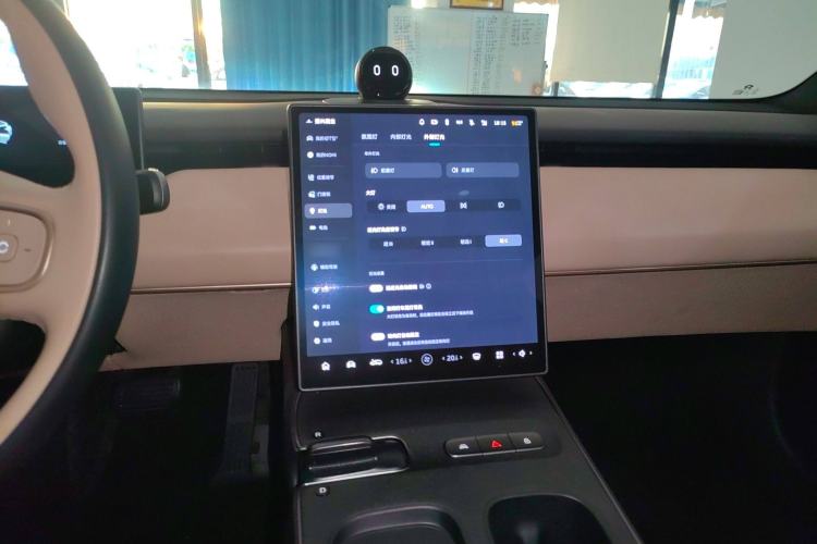 Used Nio ET5T 2023 75 kWh Touring Audio And AC Panel