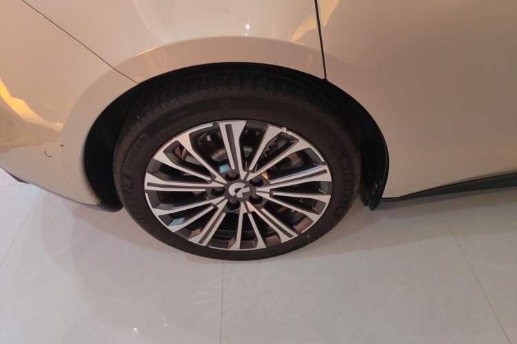 Used Nio ET5T 2023 75 kWh Touring Exterior 8