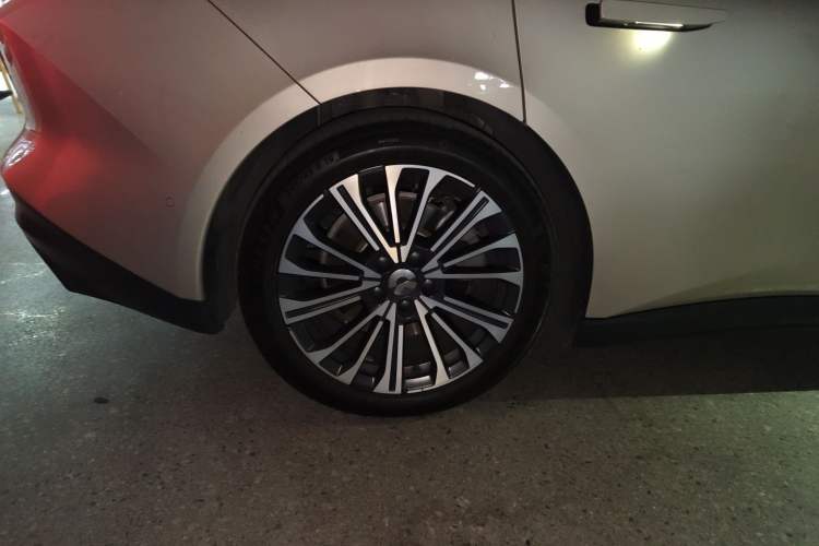 Used Nio ET5T 2023 75 kWh Touring Exterior 8