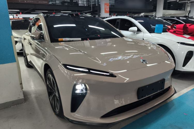 Used Nio ET5T 2023 75 kWh Touring Front Right 45 Deg