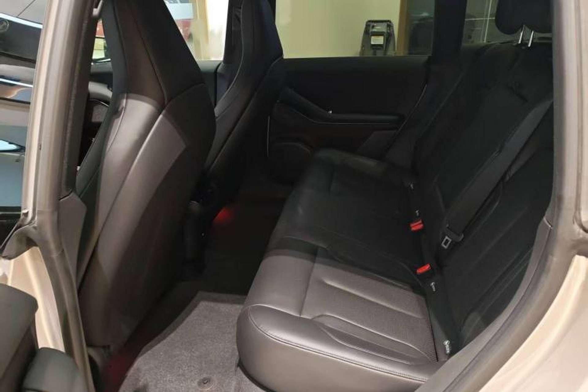 Used Nio ET5T 2023 75 kWh Touring Interior 1