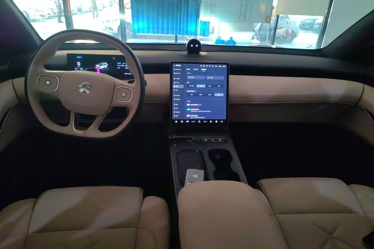 Used Nio ET5T 2023 75 kWh Touring Interior 2