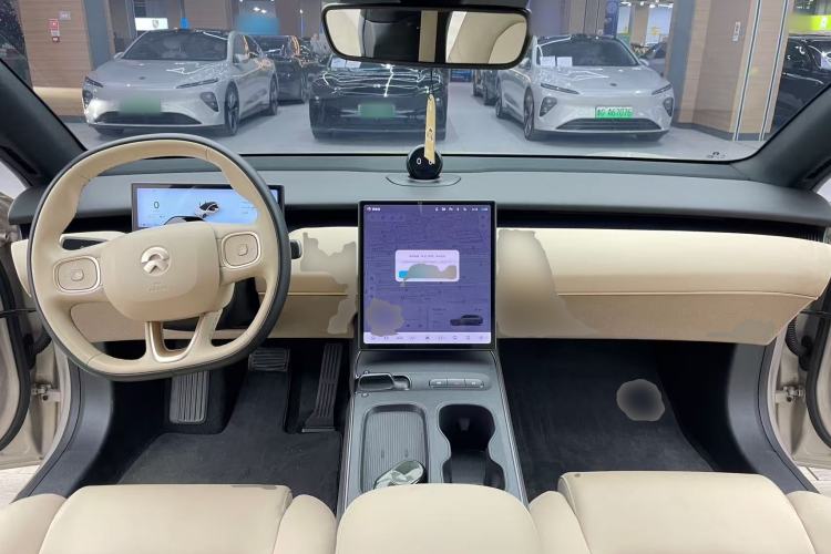 Used Nio ET5T 2023 75 kWh Touring Interior 2