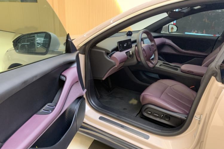 Used Nio ET5T 2023 75 kWh Touring Interior 3