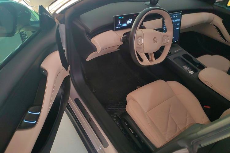 Used Nio ET5T 2023 75 kWh Touring Interior 3