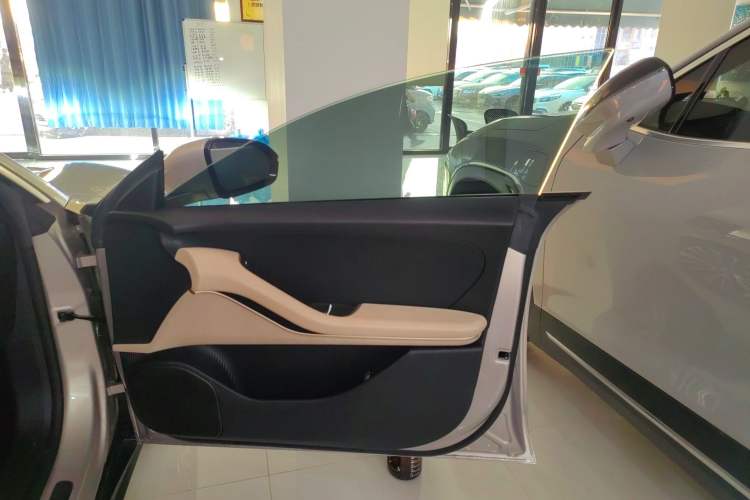 Used Nio ET5T 2023 75 kWh Touring Interior 5