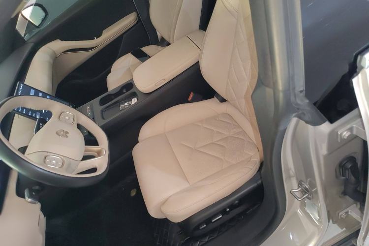 Used Nio ET5T 2023 75 kWh Touring Left Front Seat