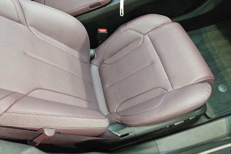 Used Nio ET5T 2023 75 kWh Touring Right Front Seat
