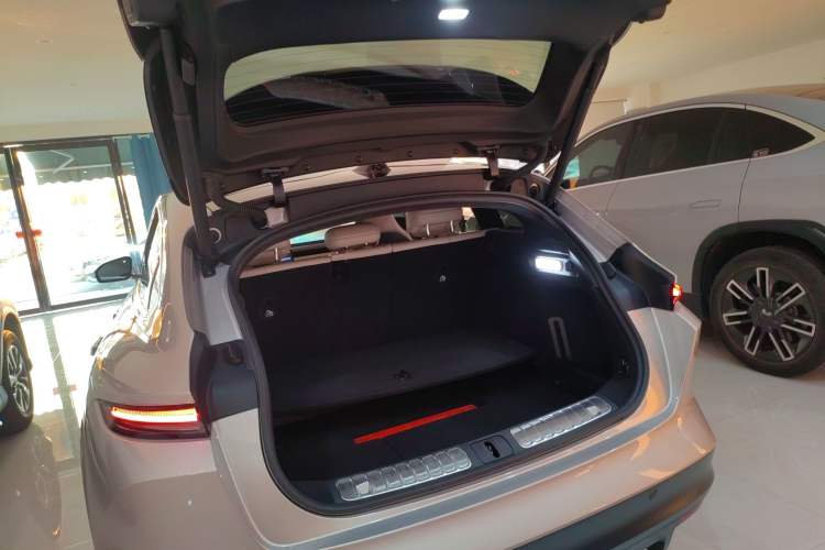 Used Nio ET5T 2023 75 kWh Touring Trunk