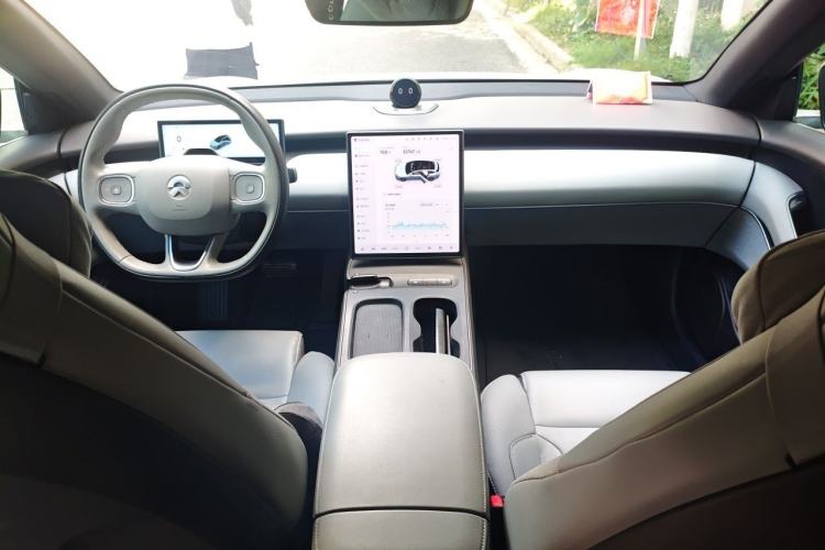 Used Nio ET5T 2023 75 kWh Touring Center Console