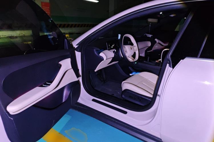 Used Nio ET5T 2023 75 kWh Touring Driver Seat