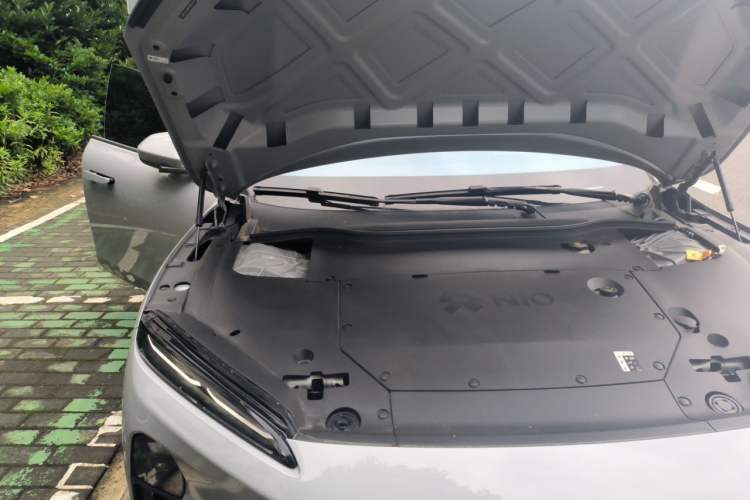 Used Nio ET5T 2023 75 kWh Touring Engine Bay Right