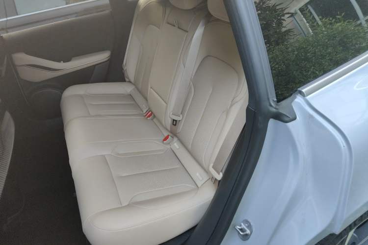 Used Nio ET5T 2023 75 kWh Touring Left Rear Seat