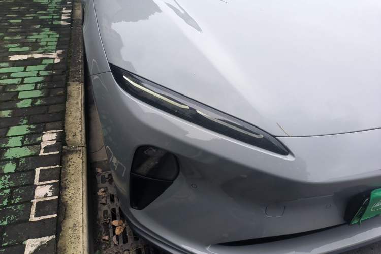 Used Nio ET5T 2023 75 kWh Touring Right Front Headlight