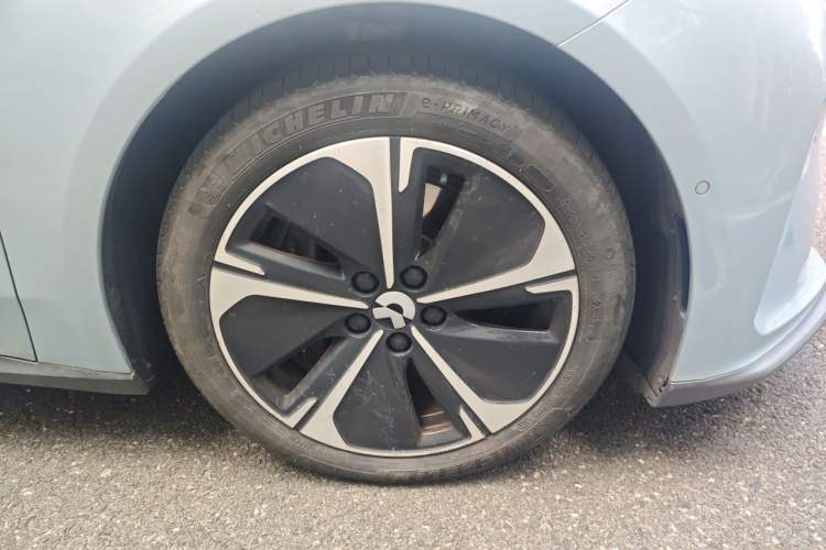 Used Nio ET5T 2023 75 kWh Touring Right Front Wheel Hub