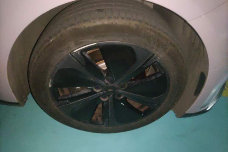 Used Nio ET5T 2023 75 kWh Touring Right Front Wheel Hub