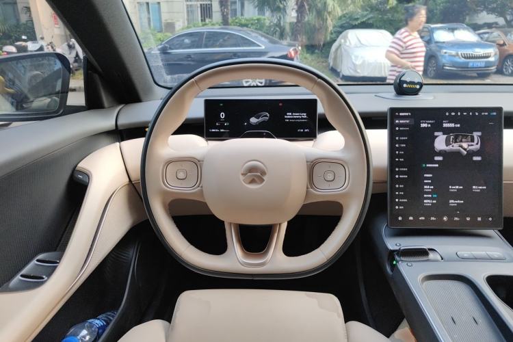 Used Nio ET5T 2023 75 kWh Touring Steering Wheel