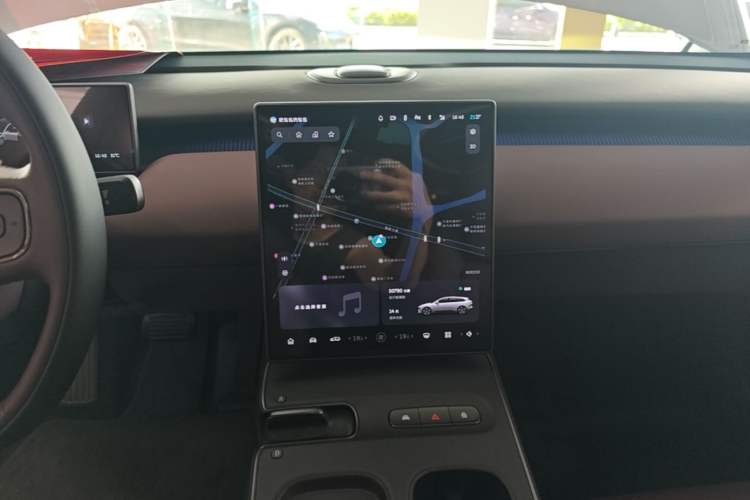 Used Nio ET5T 2023 75 kWh Touring Audio And AC Panel