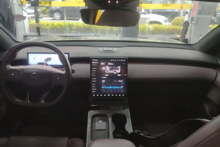 Used Nio ET5T 2023 75 kWh Touring Center Console