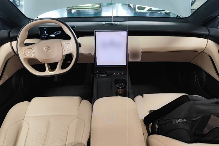 Used Nio ET5T 2023 75 kWh Touring Center Console