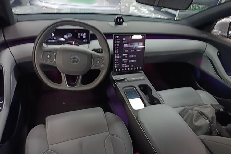 Used Nio ET5T 2023 75 kWh Touring Center Console