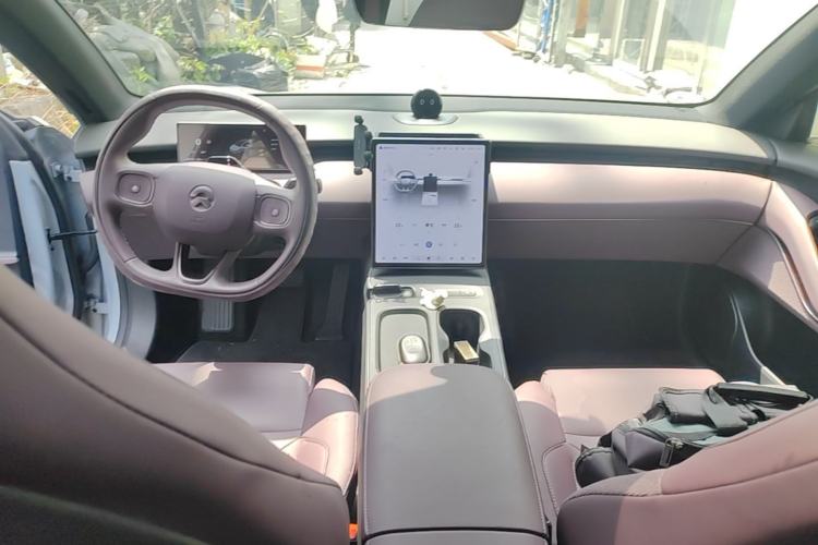 Used Nio ET5T 2023 75 kWh Touring Center Console