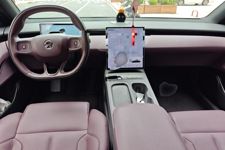 Used Nio ET5T 2023 75 kWh Touring Center Console