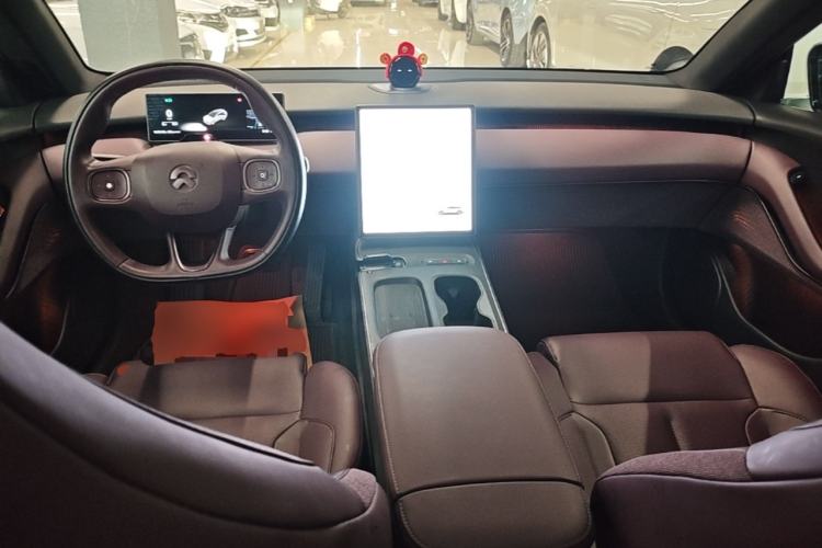 Used Nio ET5T 2023 75 kWh Touring Center Console