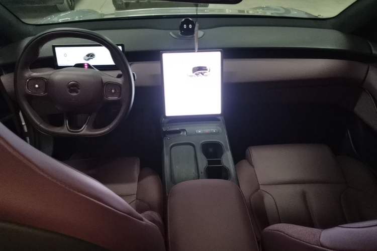 Used Nio ET5T 2023 75 kWh Touring Center Console