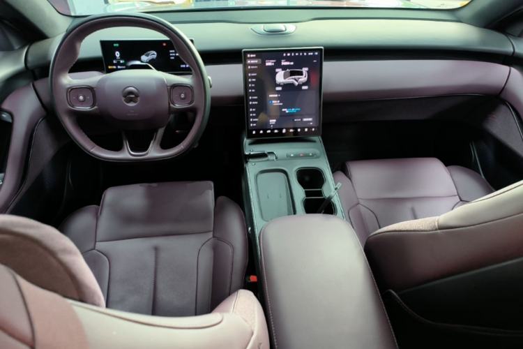 Used Nio ET5T 2023 75 kWh Touring Center Console