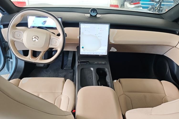 Used Nio ET5T 2023 75 kWh Touring Center Console