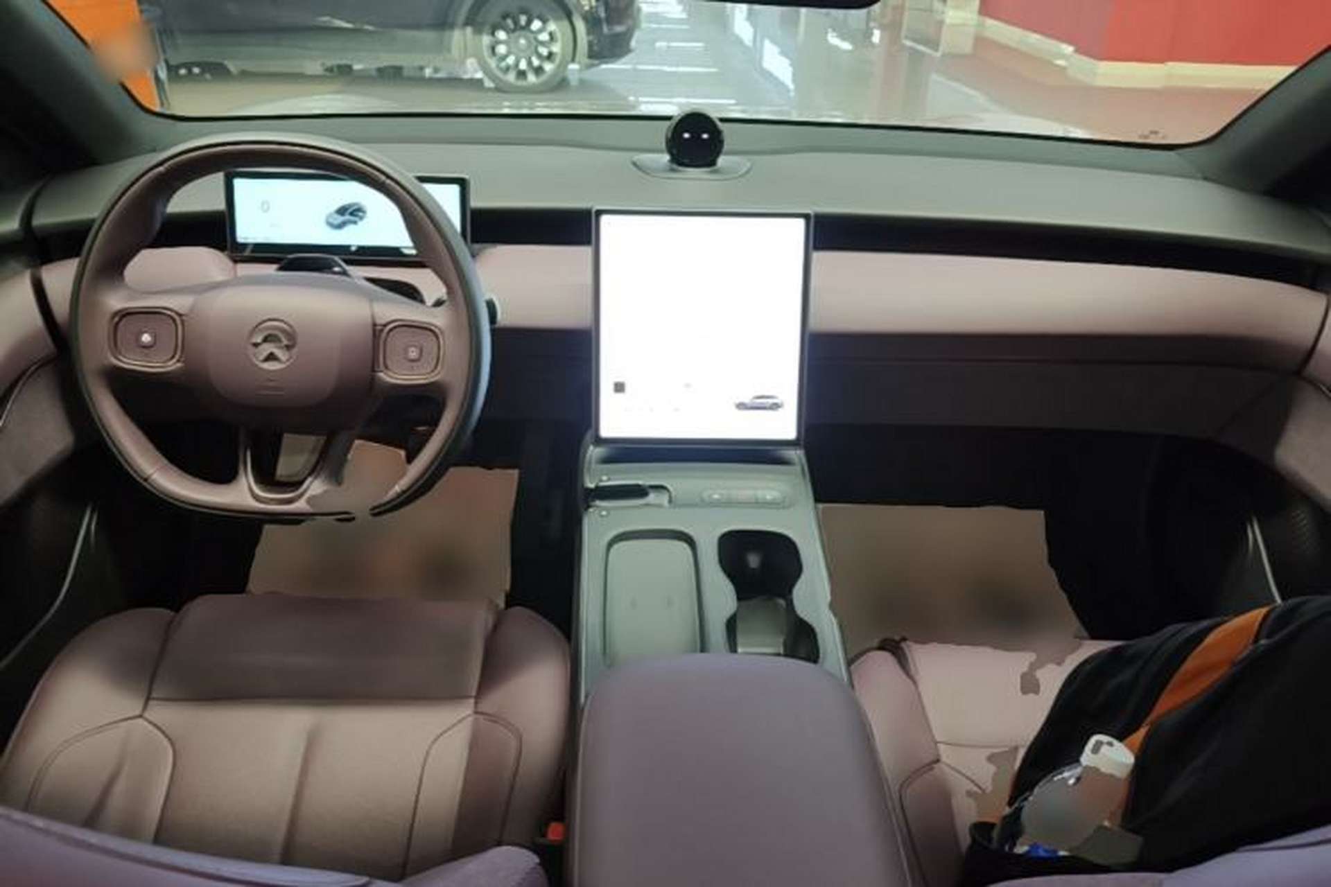 Used Nio ET5T 2023 75 kWh Touring Center Console