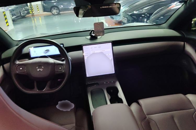 Used Nio ET5T 2023 75 kWh Touring Center Console