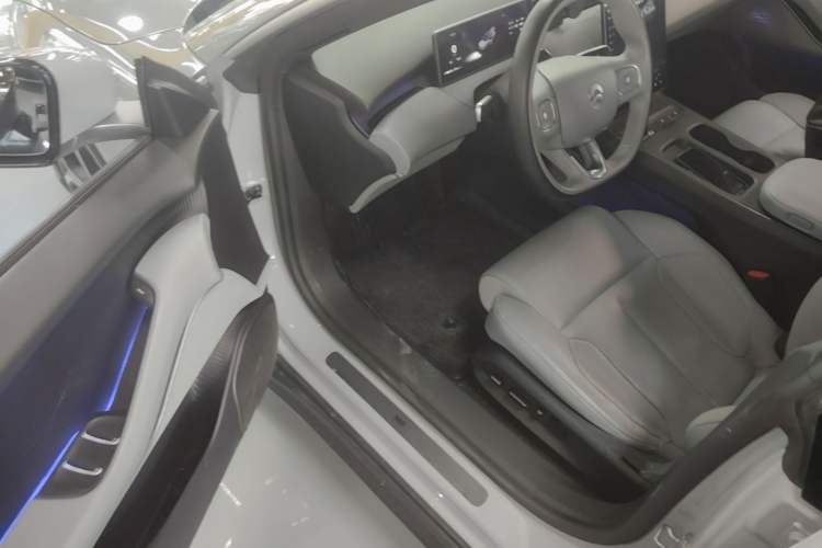 Used Nio ET5T 2023 75 kWh Touring Driver Seat