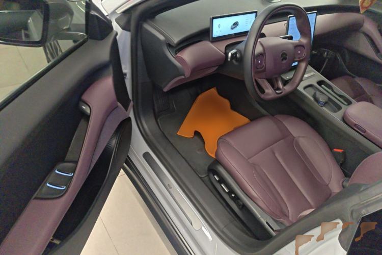 Used Nio ET5T 2023 75 kWh Touring Driver Seat