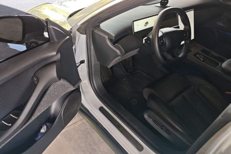 Used Nio ET5T 2023 75 kWh Touring Driver Seat
