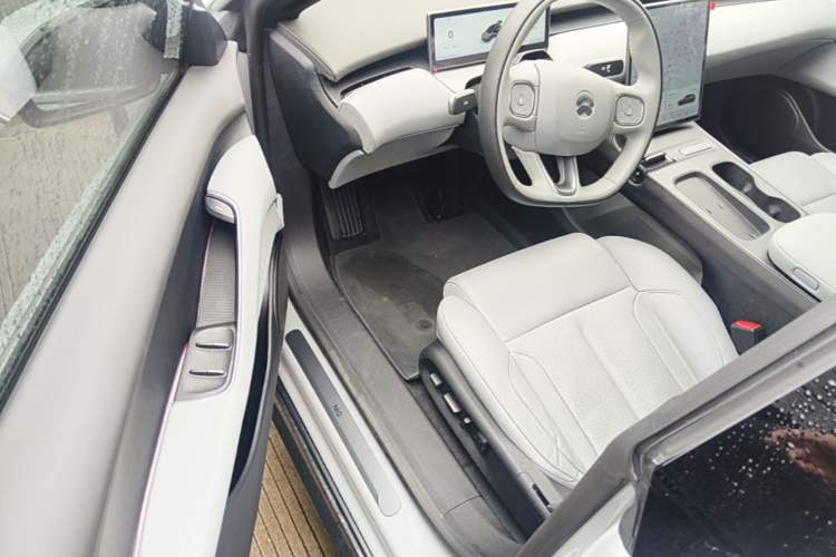 Used Nio ET5T 2023 75 kWh Touring Driver Seat