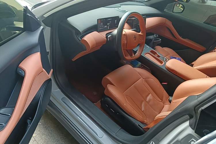 Used Nio ET5T 2023 75 kWh Touring Driver Seat