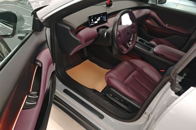 Used Nio ET5T 2023 75 kWh Touring Driver Seat