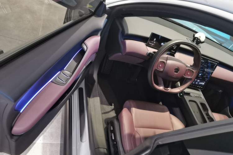 Used Nio ET5T 2023 75 kWh Touring Driver Seat